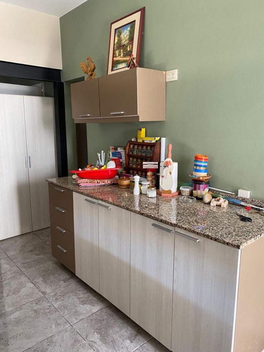 OPORTUNIDAD DEPARTAMENTO , MAS COCHERA Y DEPOSITO 140 MTS TOTALES . DOS DORMITORIOS CENTRICO — foto 3