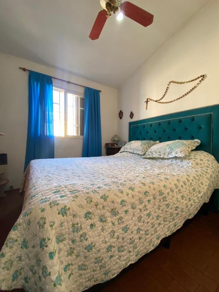 DEPARTAMENTO DE UN DORMITORIO , TIPO CASA , PH, TODO PLANTA BAJA CON PATIO