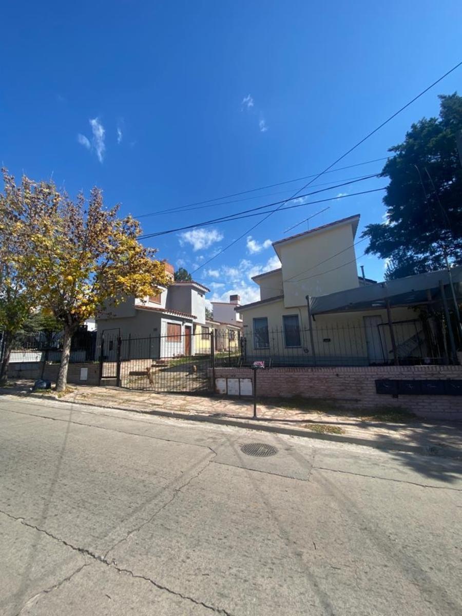 DEPARTAMENTO DE UN DORMITORIO , TIPO CASA , PH, TODO PLANTA BAJA CON PATIO — foto 2