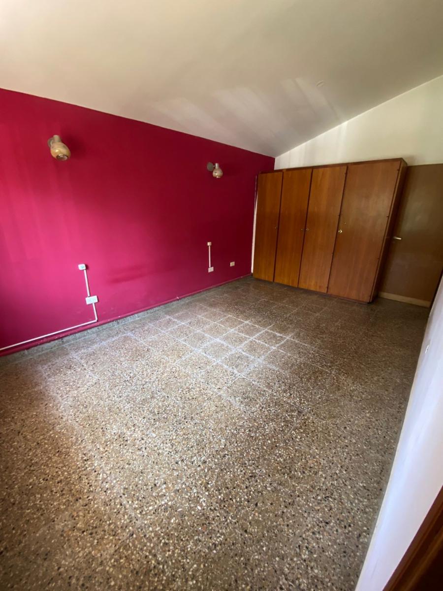HERMOSA CASA EN PH CENTRICA . TODOS LOS SERVICIOS . DOS DORMITORIOS DOS BAÑOS — foto 4