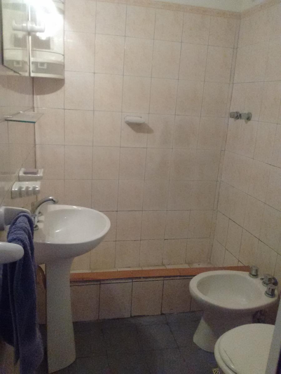 VENDO DÚPLEX SOBRE CALLE TUYUTI EN TABLADA — foto 2