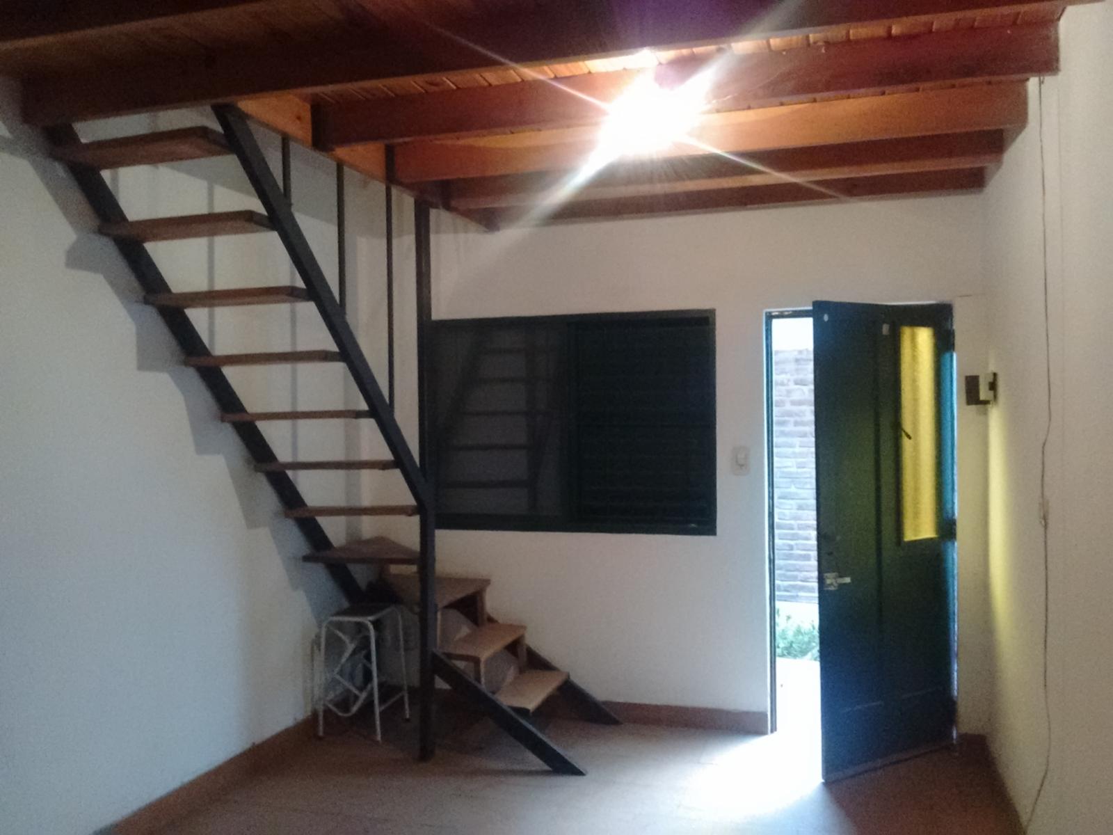 VENDO DÚPLEX SOBRE CALLE TUYUTI EN TABLADA — foto 4