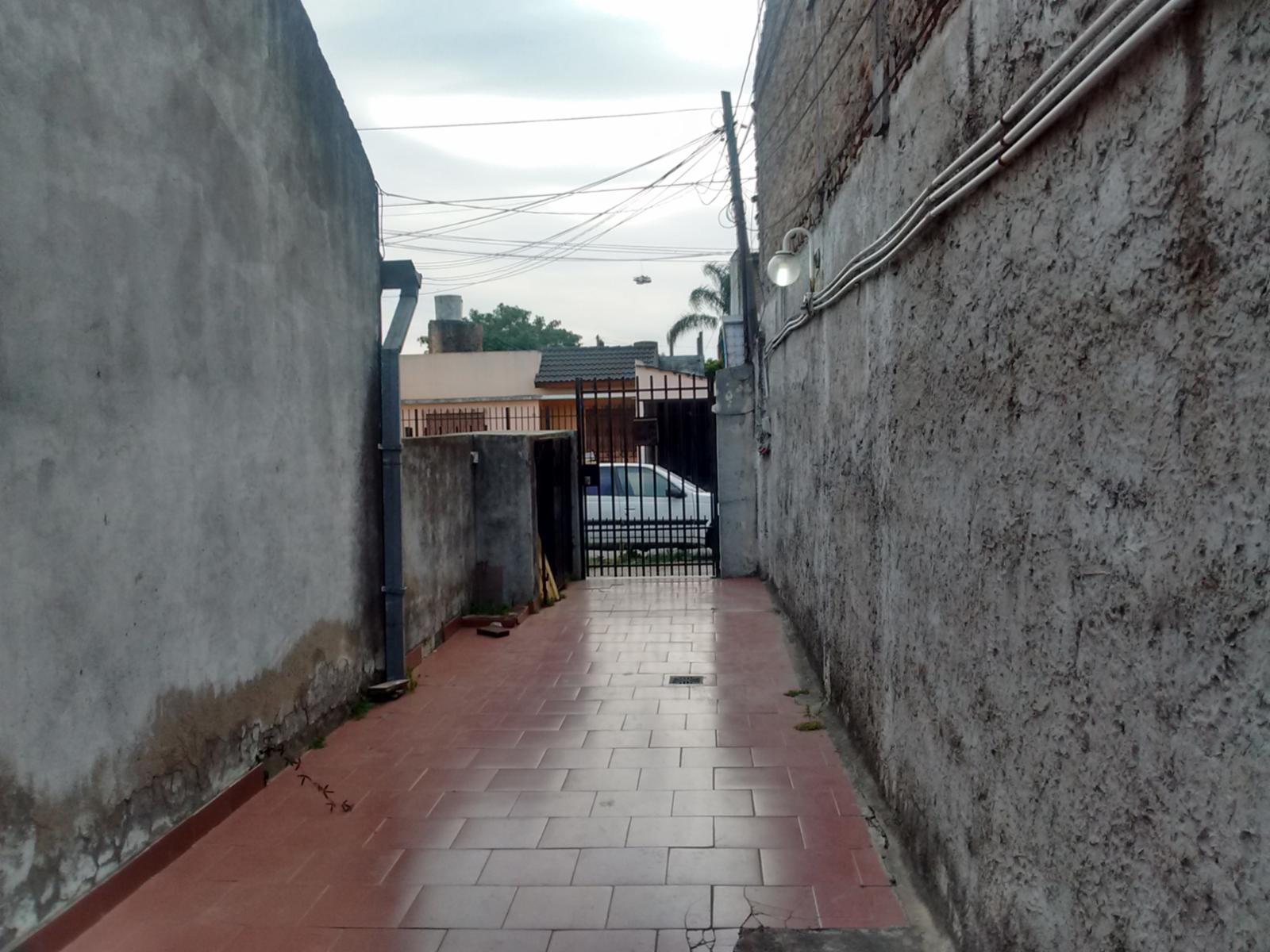 VENDO DÚPLEX SOBRE CALLE TUYUTI EN TABLADA — foto 7