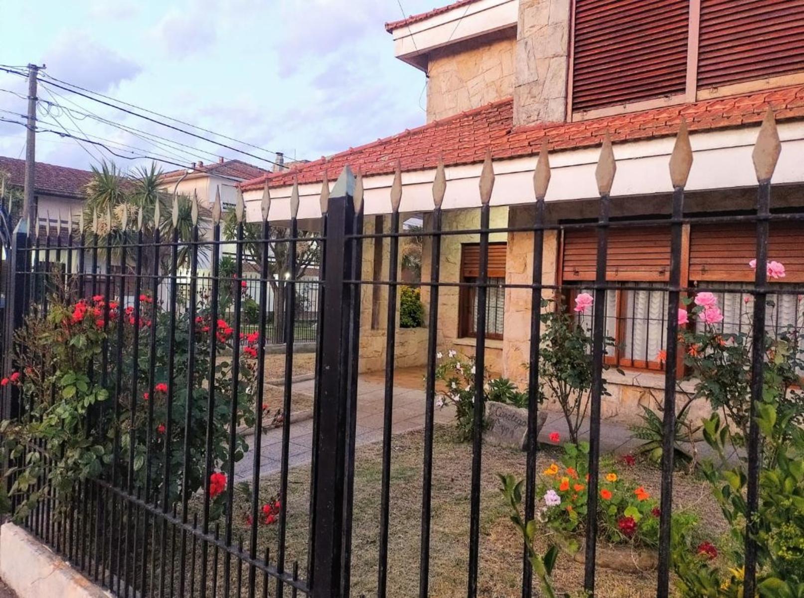 CHALET PUNTA MOGOTES, CALLE E. CARRIEGO Findes Largos — foto 2