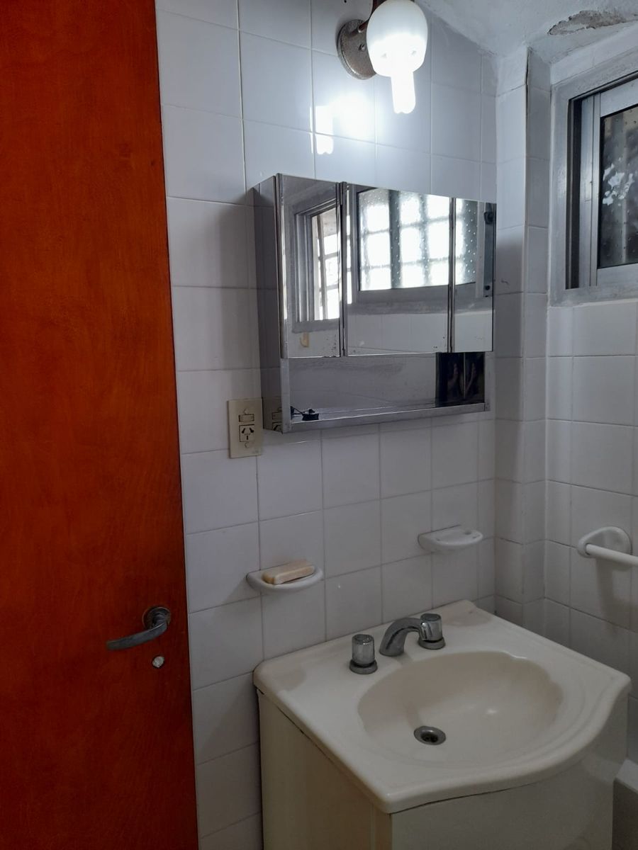 EXCELENTE PROPIEDAD CASA CON 3 DPTOS DE 2 AMB. A METROS DE LAS TERMAS DE FEDERACION- PCIA. ENTRE RIOS - 7