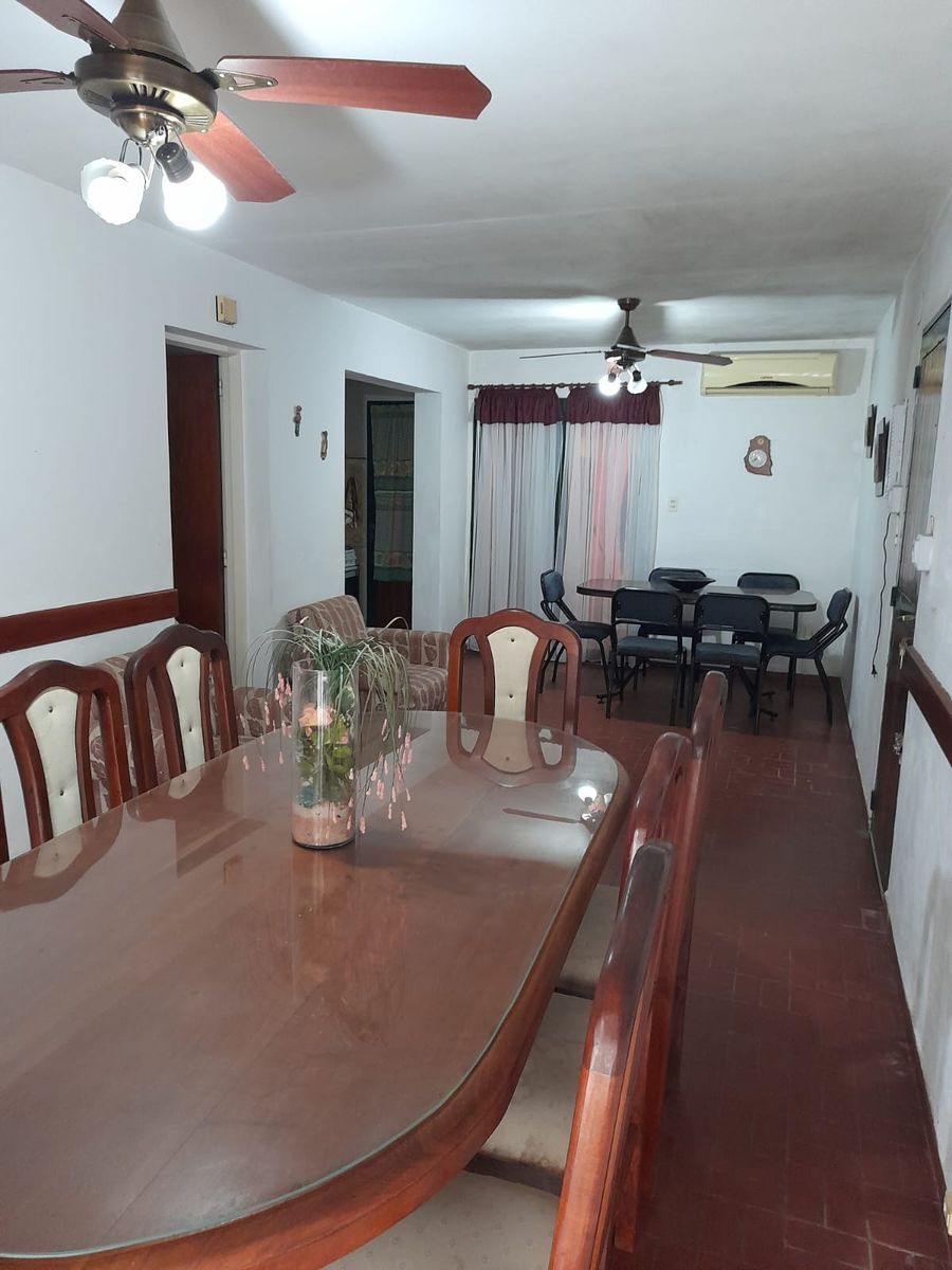 EXCELENTE PROPIEDAD CASA CON 3 DPTOS DE 2 AMB. A METROS DE LAS TERMAS DE FEDERACION- PCIA. ENTRE RIOS - 23