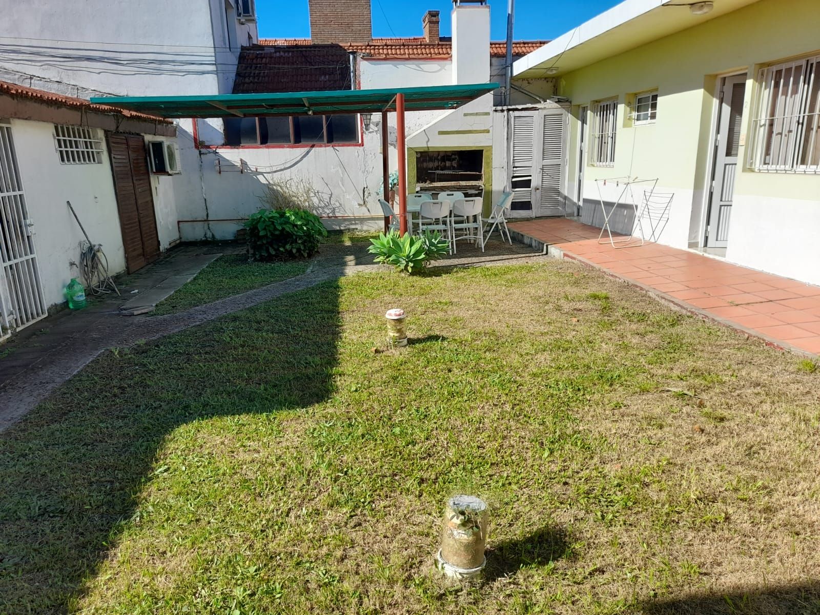 EXCELENTE PROPIEDAD CASA CON 3 DPTOS DE 2 AMB. A METROS DE LAS TERMAS DE FEDERACION- PCIA. ENTRE RIOS - 28