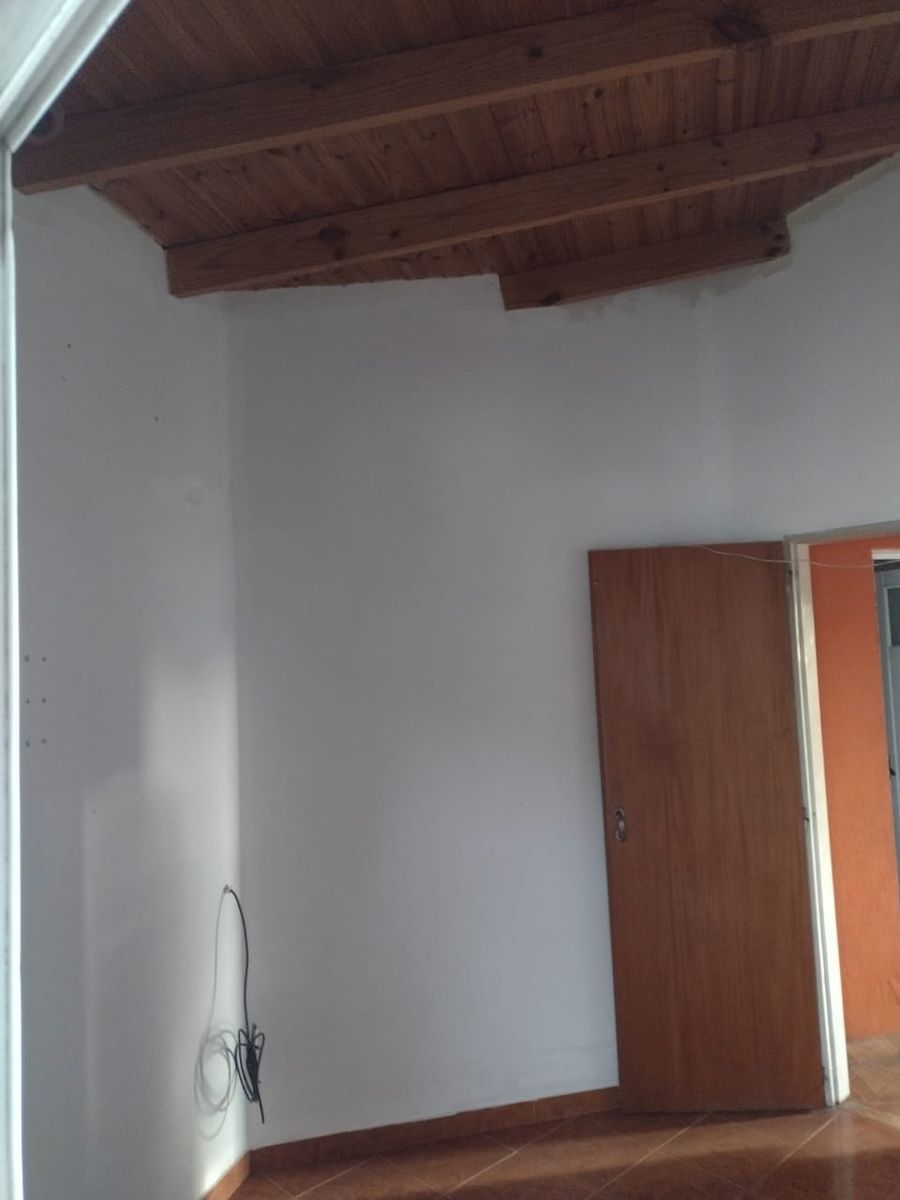 EXCELENTE DEPARTAMENTO DE 2 AMBIENTES CON COCHERA EN VILLA MADERO - 12