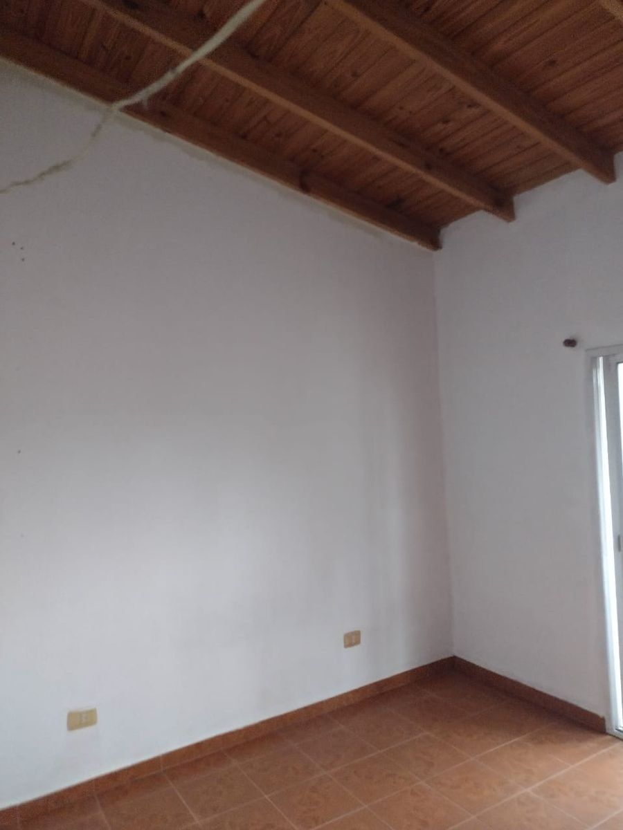 EXCELENTE DEPARTAMENTO DE 2 AMBIENTES CON COCHERA EN VILLA MADERO - 14