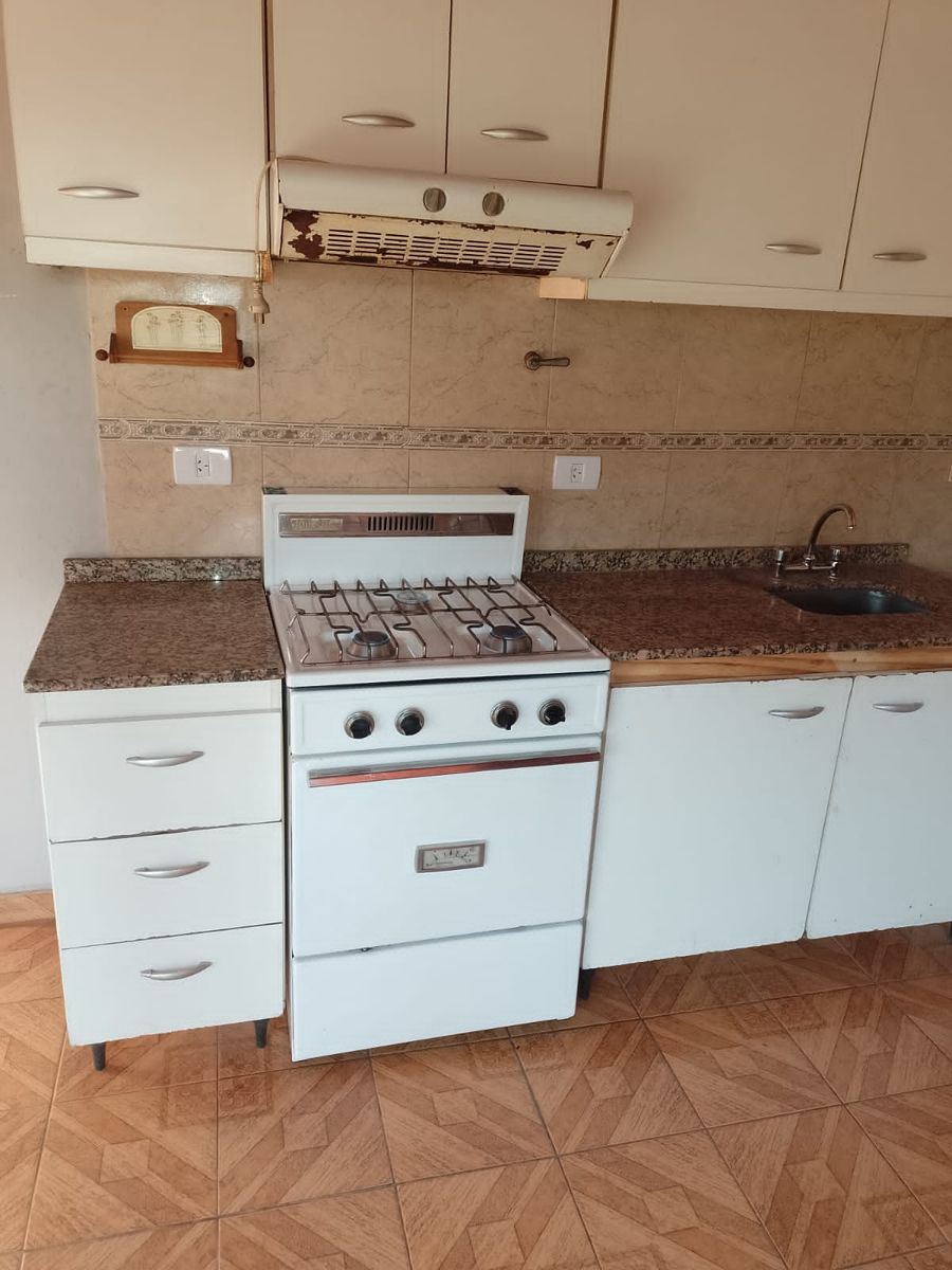 EXCELENTE DEPARTAMENTO DE 2 AMBIENTES CON COCHERA EN VILLA MADERO - 16