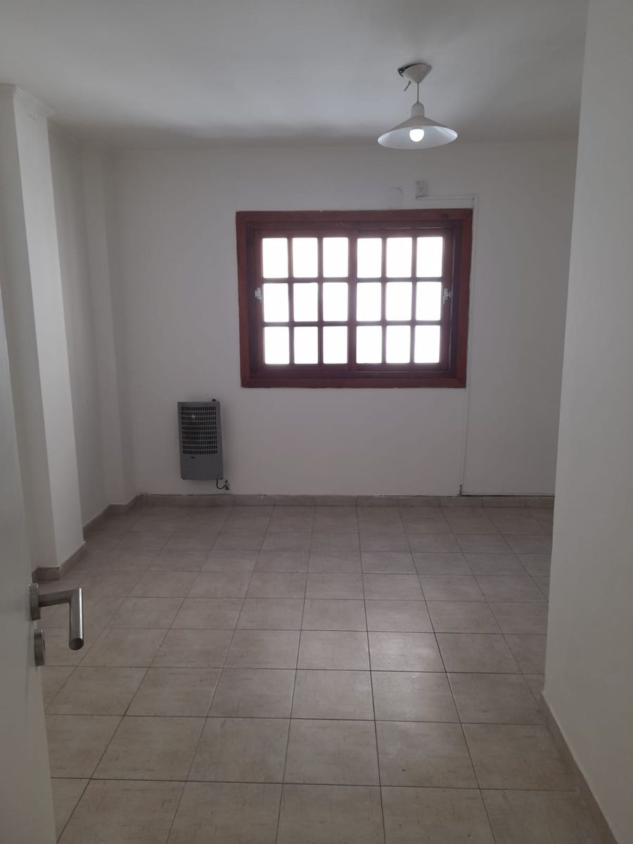 Alquilo duplex de 3 ambientes con cochera — foto 8