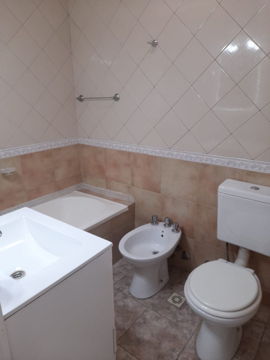 Alquilo duplex de 3 ambientes con cochera — foto 11
