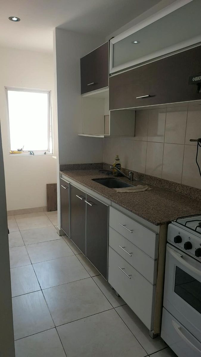 Excelente departamento de 2 ambientes al frente, muy luminoso — foto 12