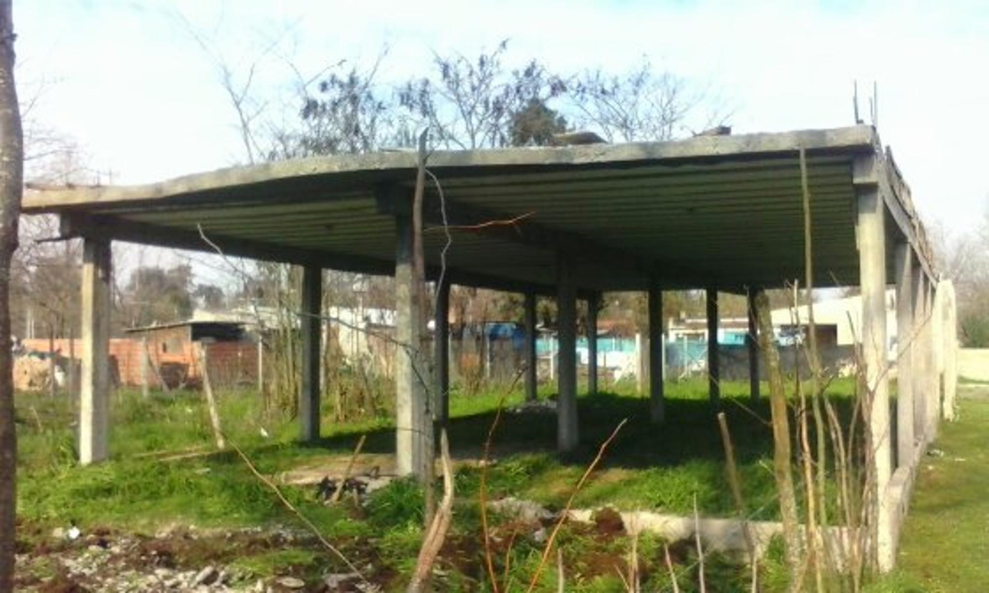 Vendo Mariano Acosta - Lote de 10 x 40 con loza a terminar - $ 550.000 — foto 3