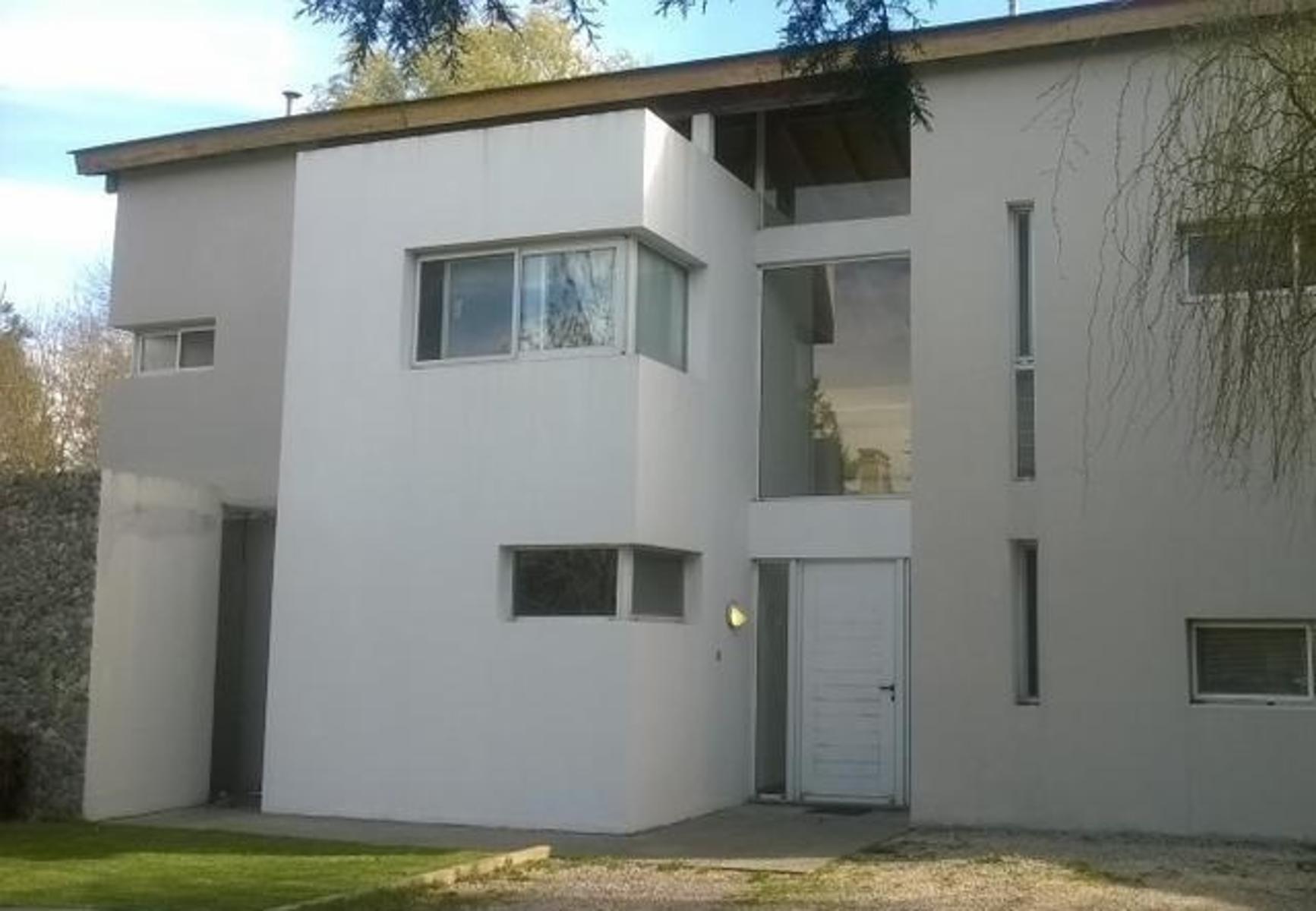 Casa en Country Saint Thomas Sur (Canning).