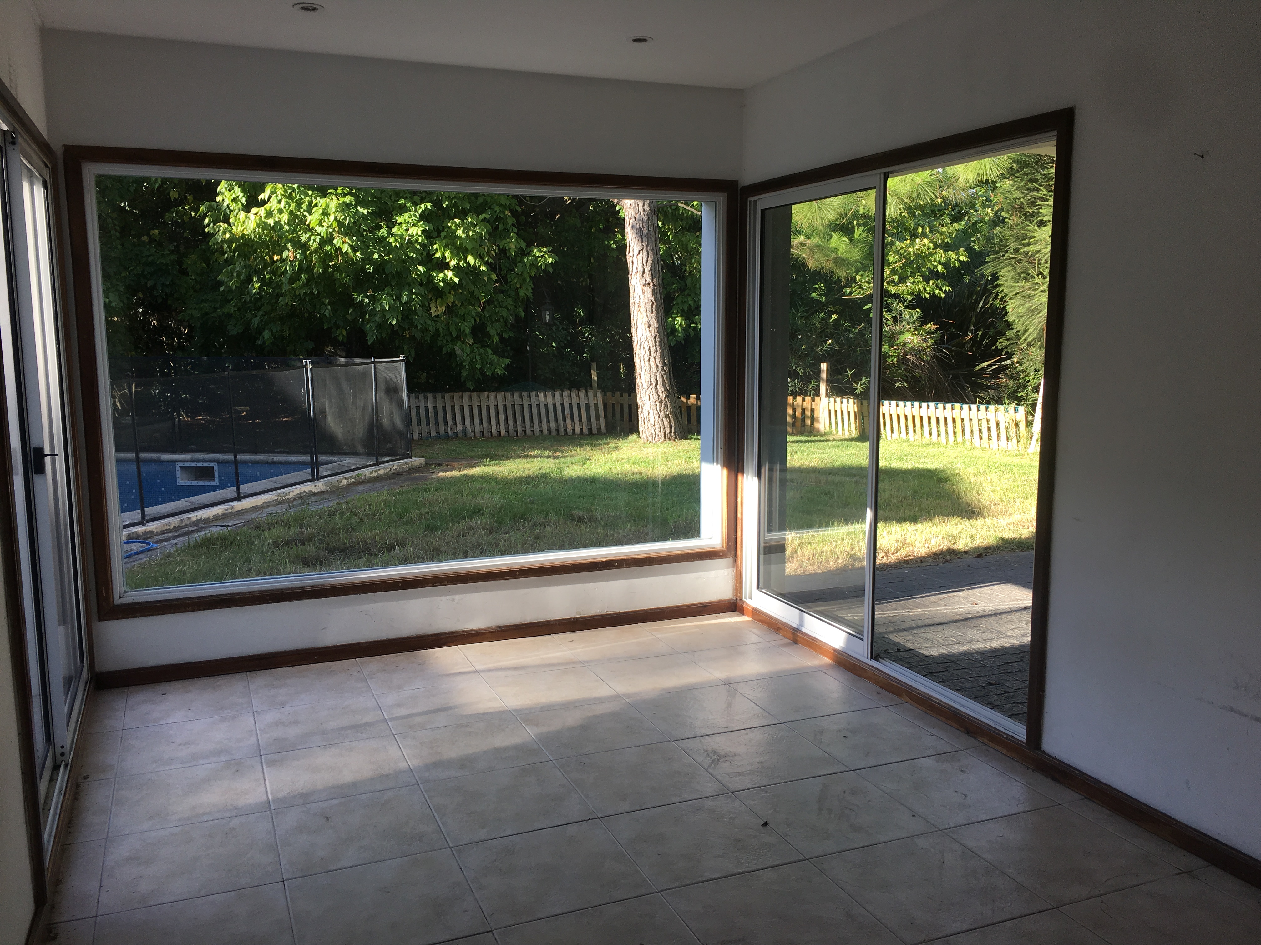 Hermosa casa de 2 plantas en Country Solar del Bosque - Canning — foto 2