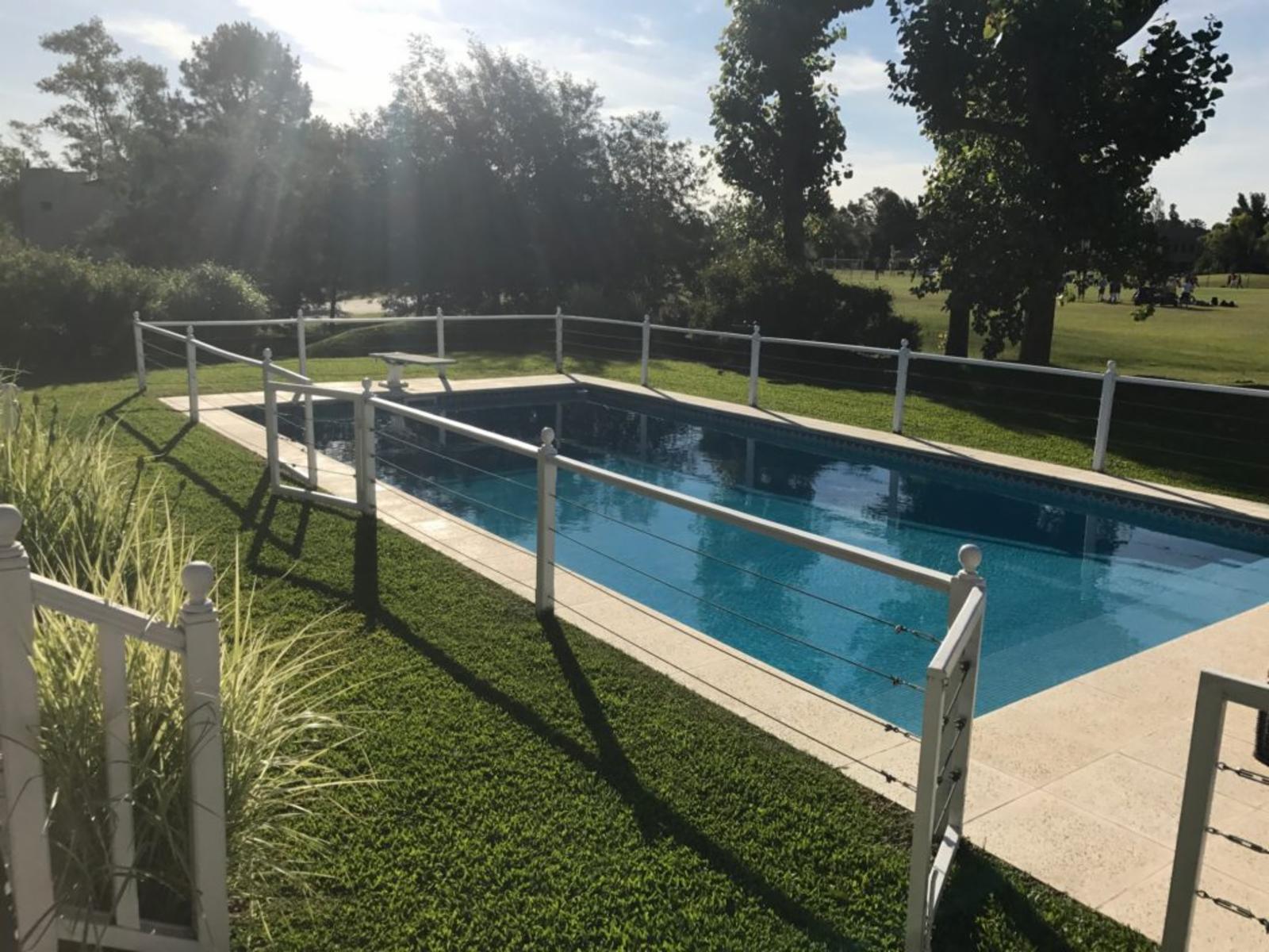 Hermosa casa estilo californiana ubicada en Saint Thomas Este — foto 3