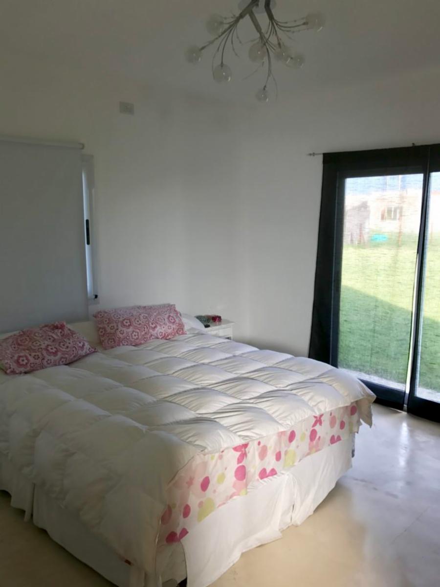 Casa de una planta estilo minimalista en Club de Campo Santa Rita - San Vicente — foto 2