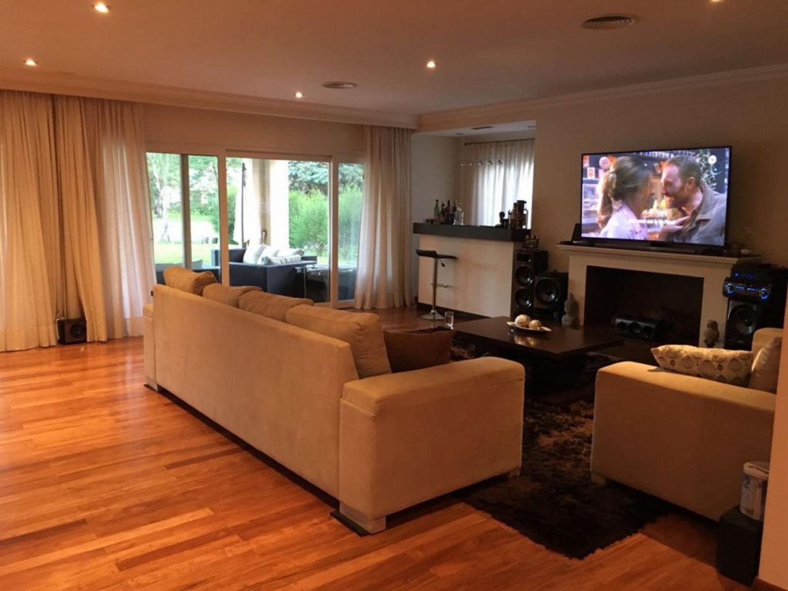 Hermoso Chalet de 420m2 cubiertos en Country Saint Thomas - Canning — foto 8