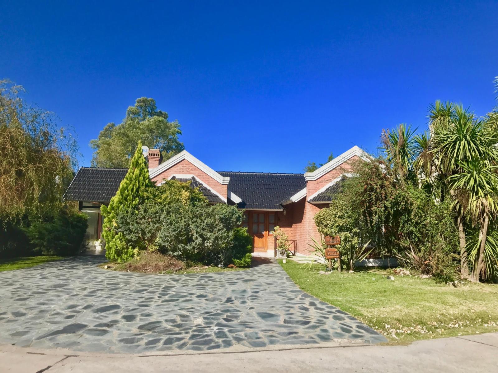 Excelente Chalet en Barrio Privado Echeverria del Lago — foto 5