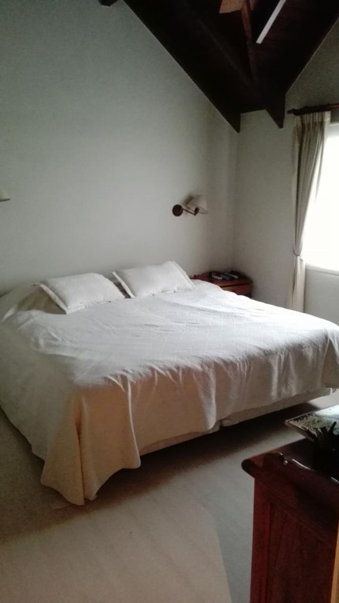 Excelente Chalet de dos plantas en Barrio Privado Echeverria del Lago — foto 4