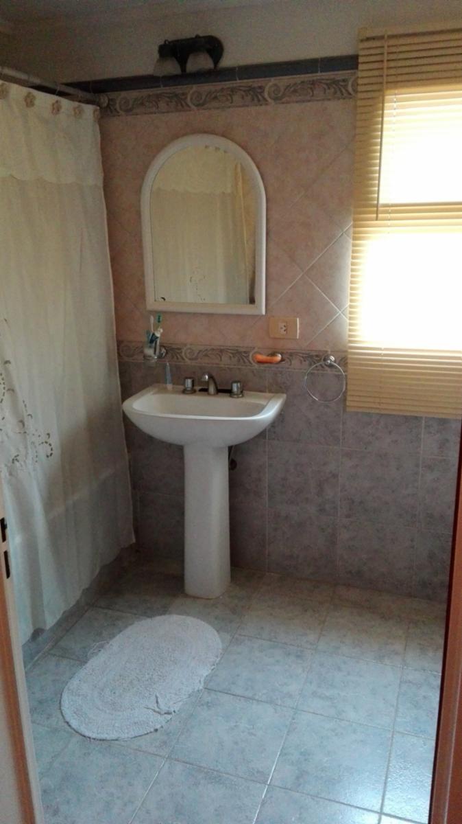 Excelente Chalet de dos plantas en Barrio Privado Echeverria del Lago — foto 6