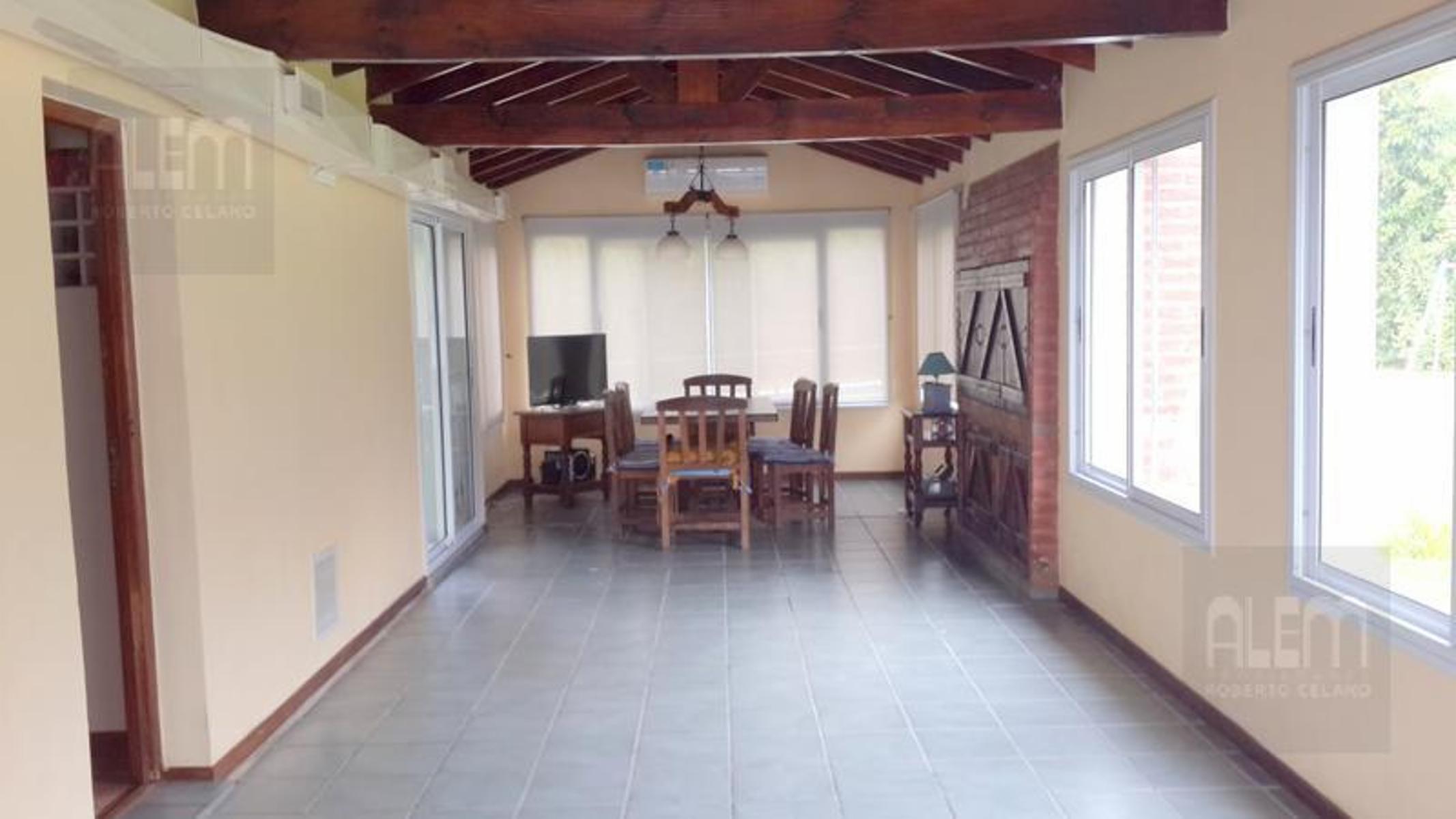 Excelente Chalet de dos plantas en Barrio Privado Echeverria del Lago — foto 8