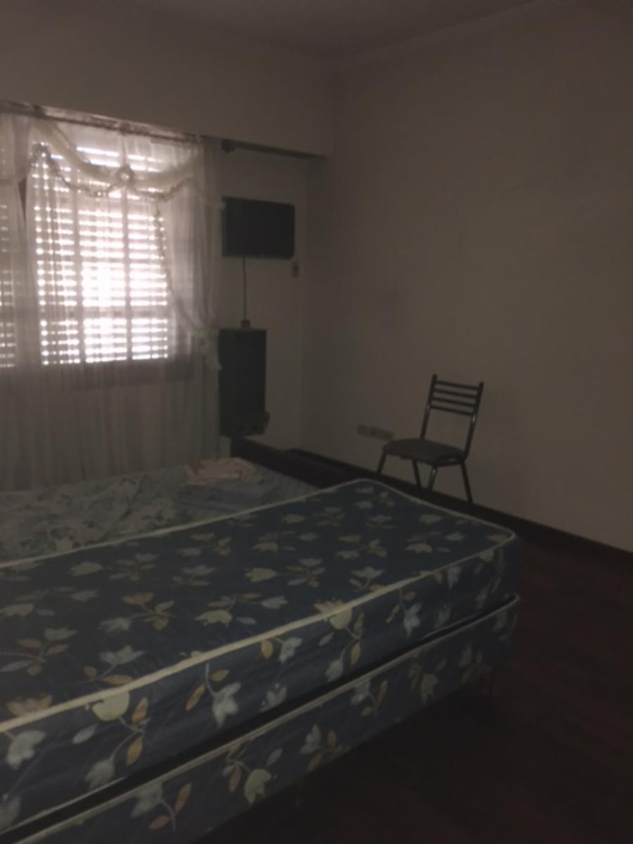 Chalet en zona residencial con pileta!! — foto 2