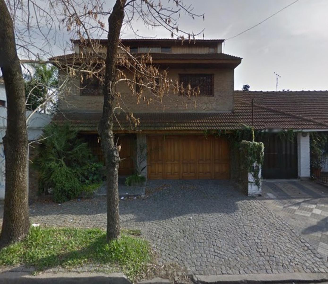 Amplio Chalet distribuido en dos plantas (Doble Lote) — foto 2