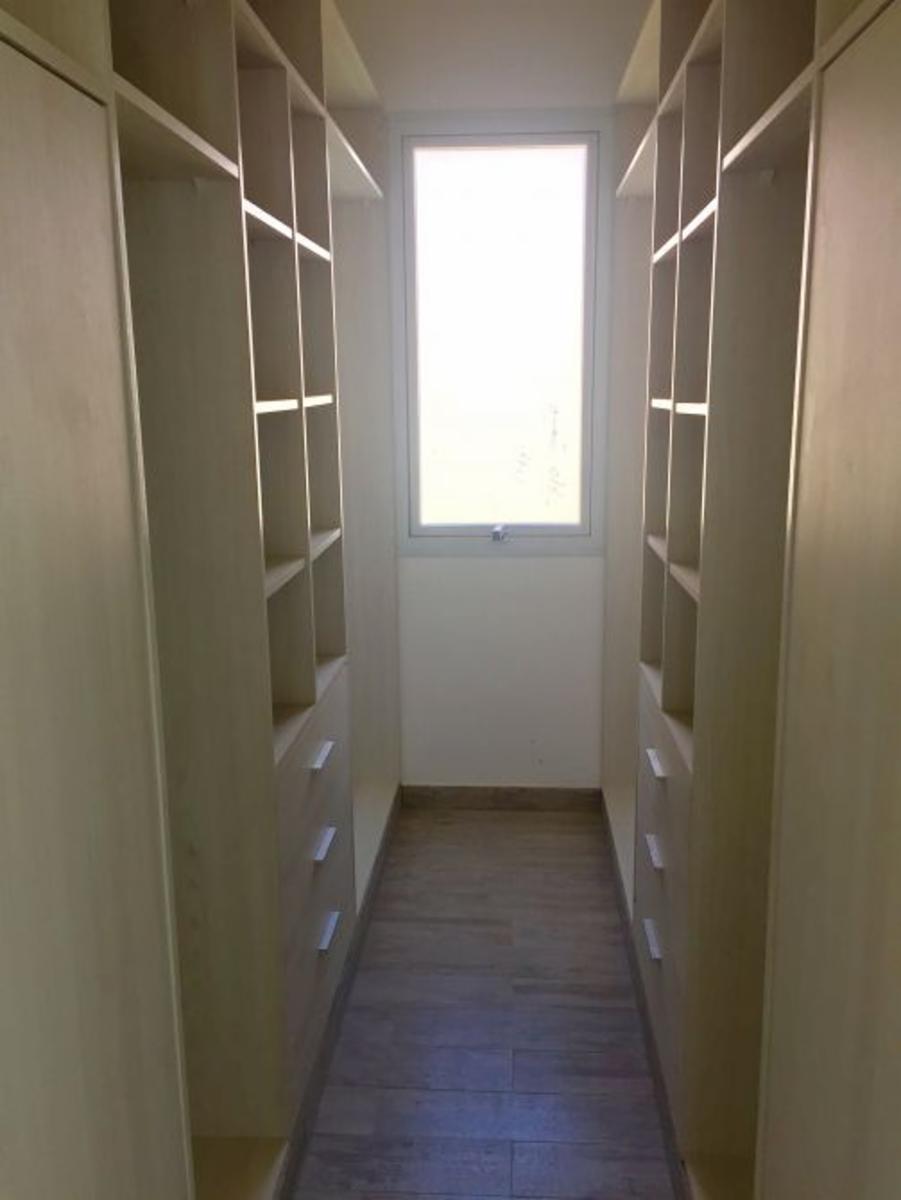 Casa estilo minimalista nueva a estrenar de 220 m2 totales sobre lote de 713 m2 (esquina). — foto 5