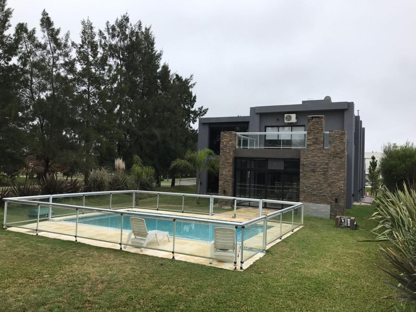 Importante propiedad en barrio privado El Lauquen - ALQUILER - 2