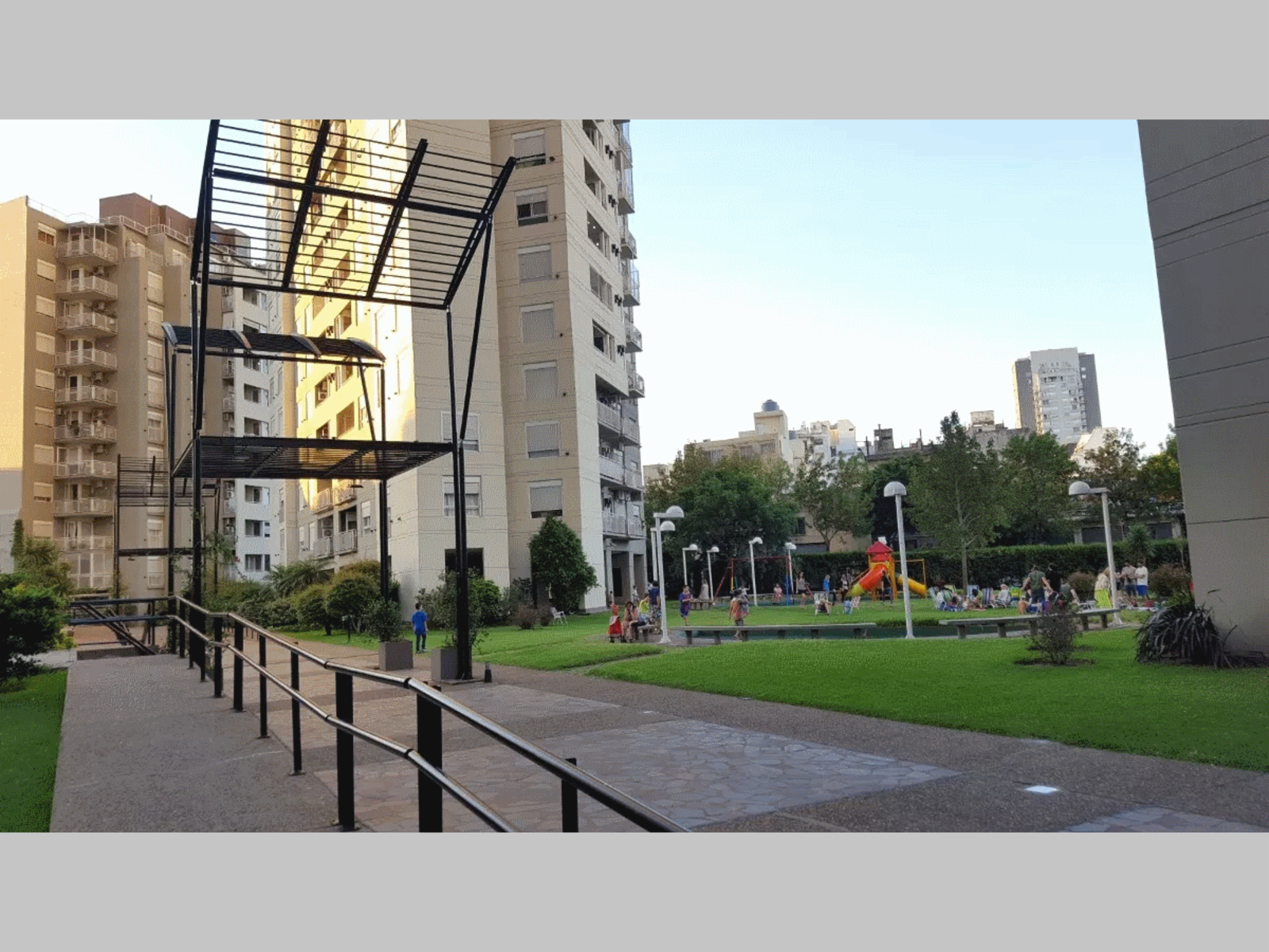 Nuevo precio - Departamento en Venta en Balvanera 4 ambientes 2 baños, 78 m2 + balcón + cochera - Torres de Abasto, Gallo 600 — foto 2
