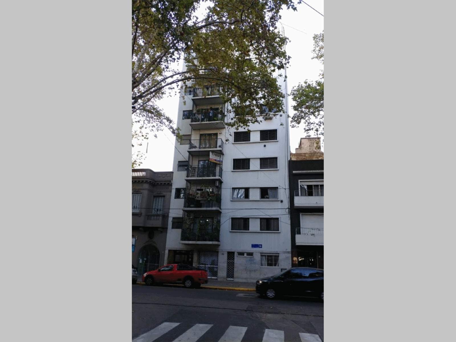 NUEVO PRECIO - Departamento en Venta en Flores 4 ambientes al frente 86 m2 + balcón - Yerbal 2700 — foto 2
