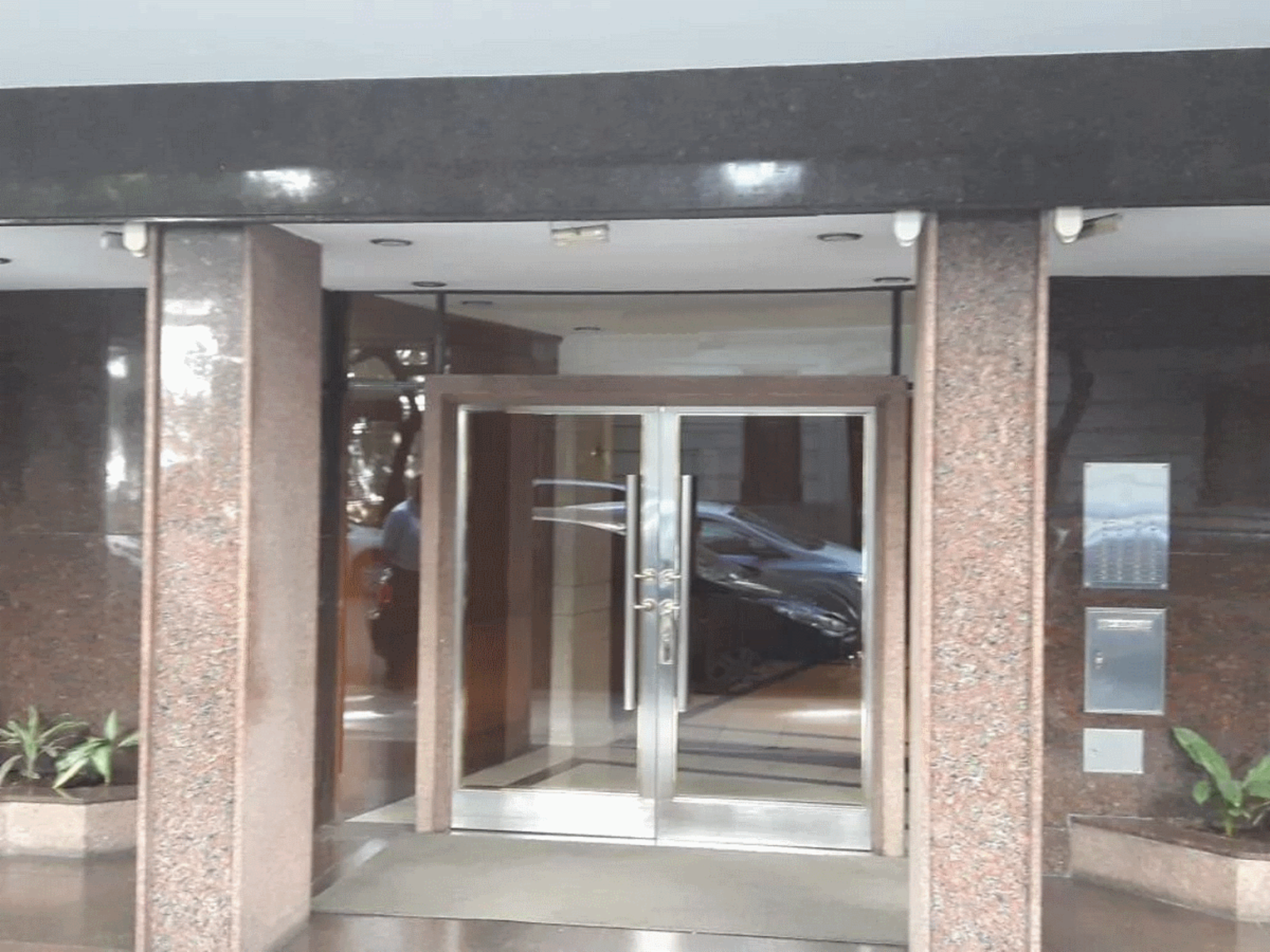 NUEVO PRECIO - A REFACCIONAR - Departamento en Venta en Recoleta 3 ambientes + escritorio, baño, toilette 72 m2 + 2 patios - Billinghurst 1700 — foto 3