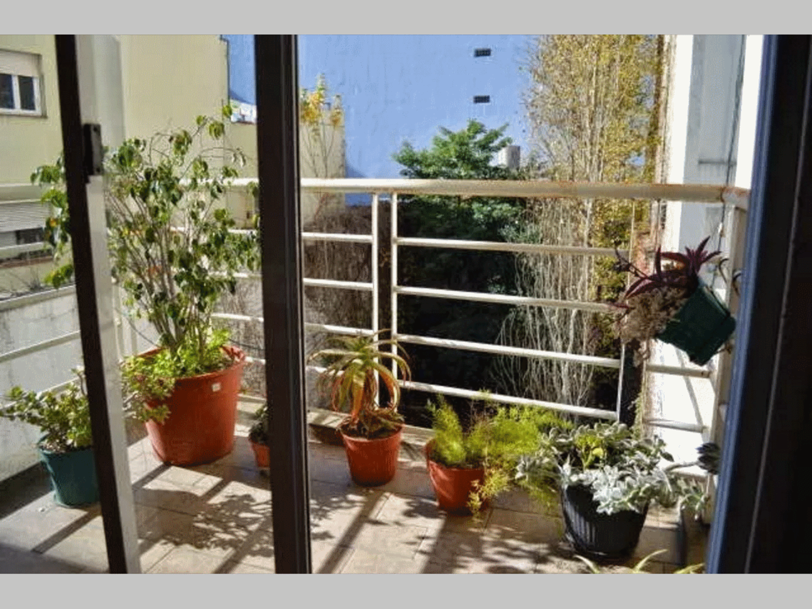 NUEVO PRECIO - Departamento en Venta en Parque Centenario, 2 ambientes en dúplex con baño y toilette, 65 m2 + balcón, - Río de Janeiro 700 — foto 3