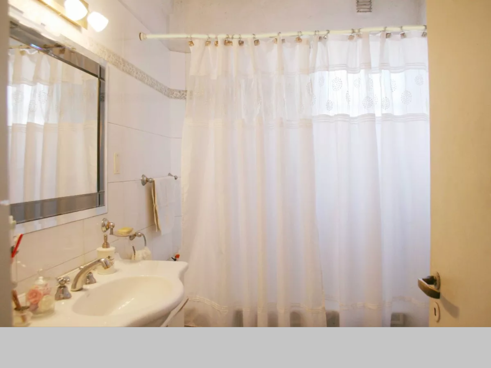 Departamento en Venta en Floresta amplios 4 ambientes 3 baños 143 m2 c dependencia + balcón – Rivadavia 8400 — foto 7