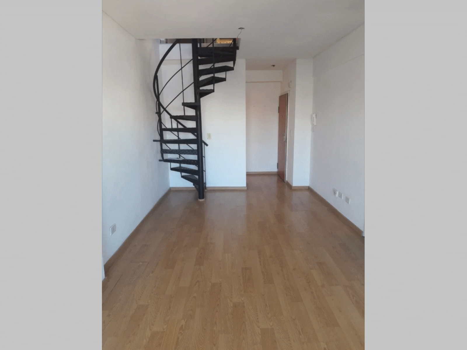Departamento (Dúplex) en Venta en Caballito Norte 3 ambientes 52 m2 + balcón y terraza propia – Felipe Vallese 1300 - 10