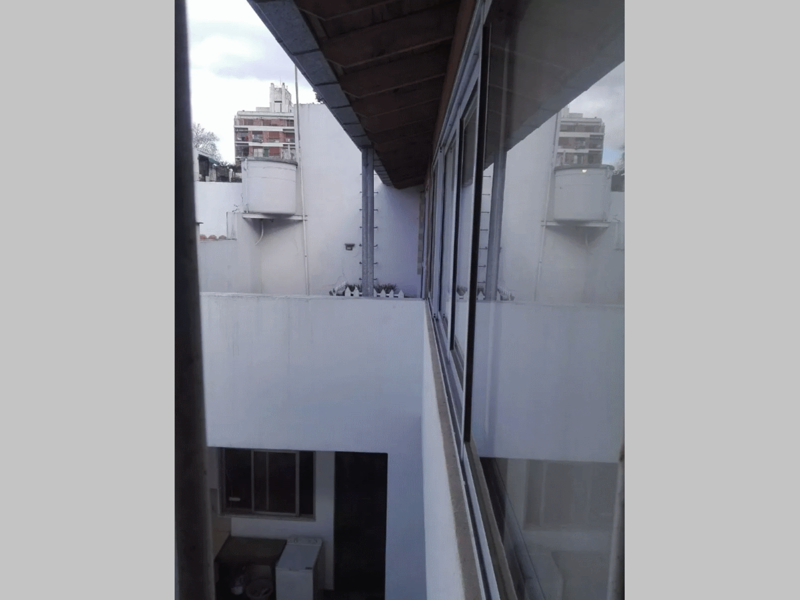 2 PH en block en Venta en Almagro total 5 ambientes, 4 dormitorios, 5 baños, 210 m2 + patio, terraza, 2 cocheras - Quito 3900 — foto 11