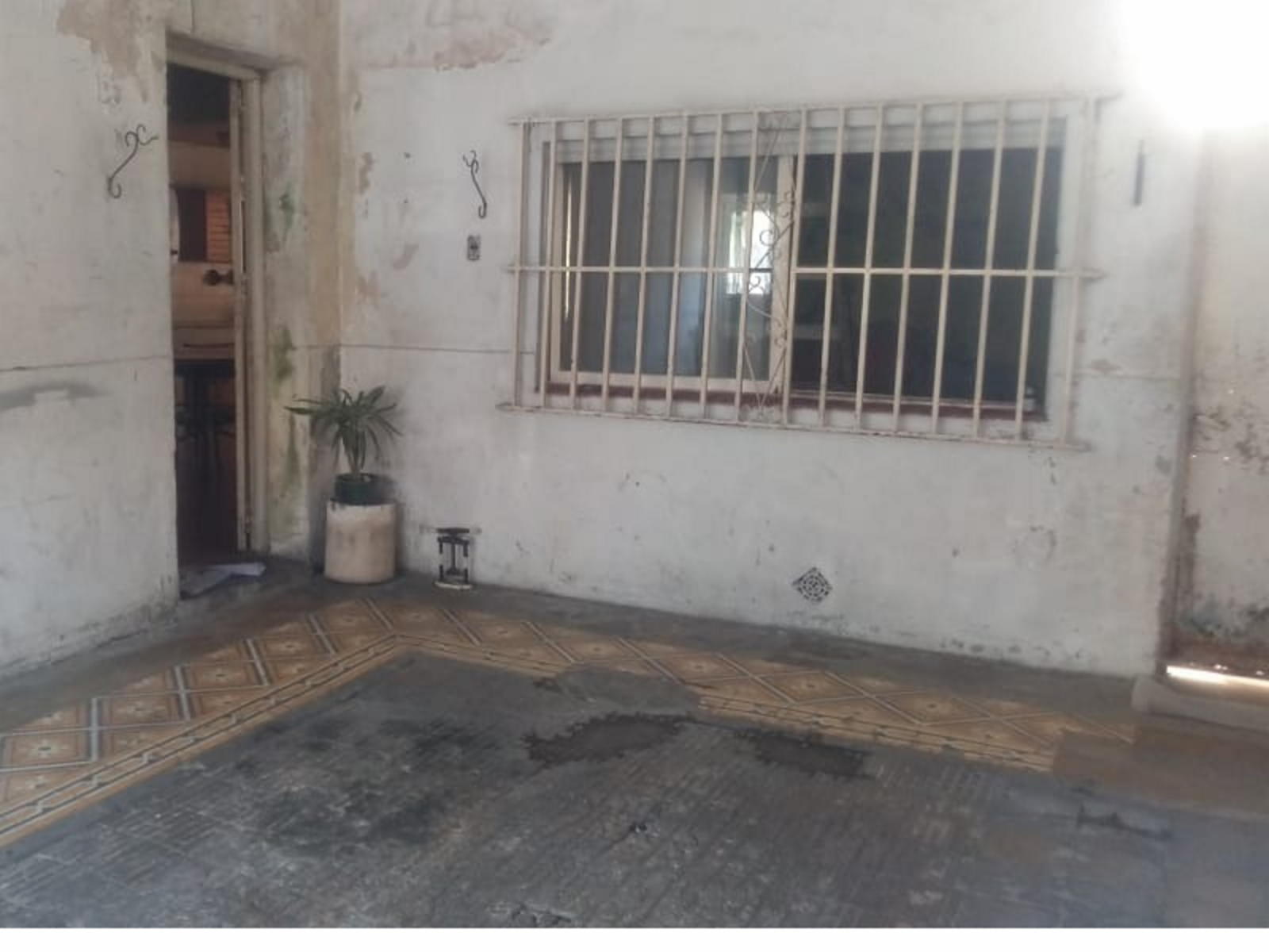 OPORTUNIDAD - Casa multifamiliar en Venta en Villa Lugano 6 ambientes 137 m2 + cochera, patio, terraza con parrilla - Ricardo Güiraldes 3000 casi esq Zuviría — foto 3