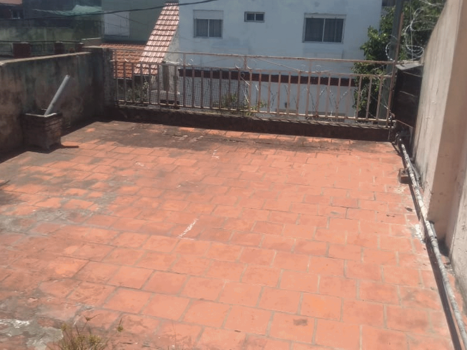 OPORTUNIDAD - Casa multifamiliar en Venta en Villa Lugano 6 ambientes 137 m2 + cochera, patio, terraza con parrilla - Ricardo Güiraldes 3000 casi esq Zuviría — foto 11