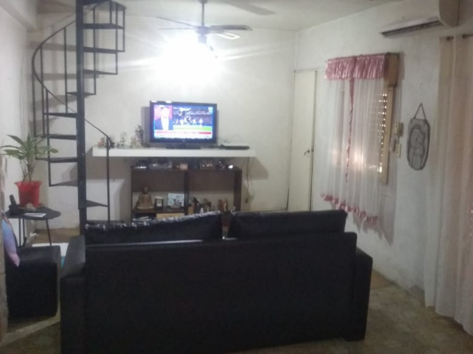 OPORTUNIDAD - Casa multifamiliar en Venta en Villa Lugano 6 ambientes 137 m2 + cochera, patio, terraza con parrilla - Ricardo Güiraldes 3000 casi esq Zuviría — foto 6