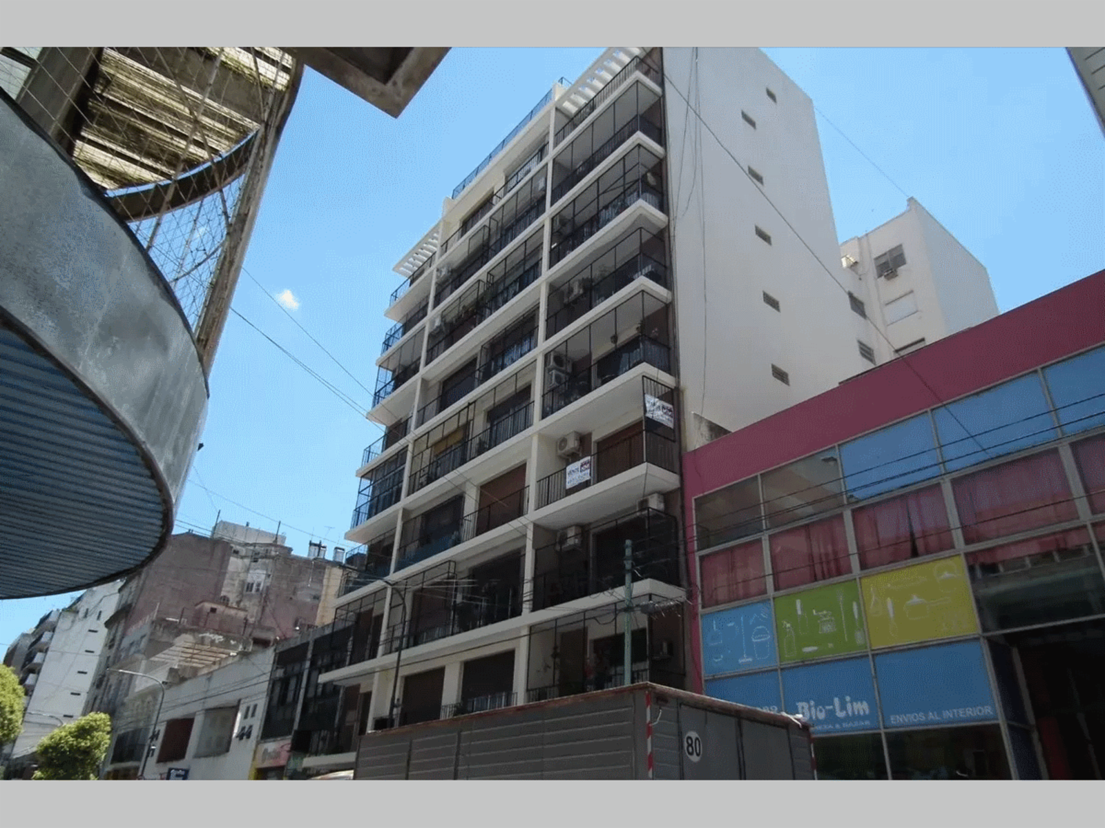 NUEVO PRECIO - Departamento en Venta en Balvanera 5 ambientes 3 baños más dependencia, 106 m2 + balcón – Pres. Tte. Gral. Juan Domingo Perón 2300 — foto 2