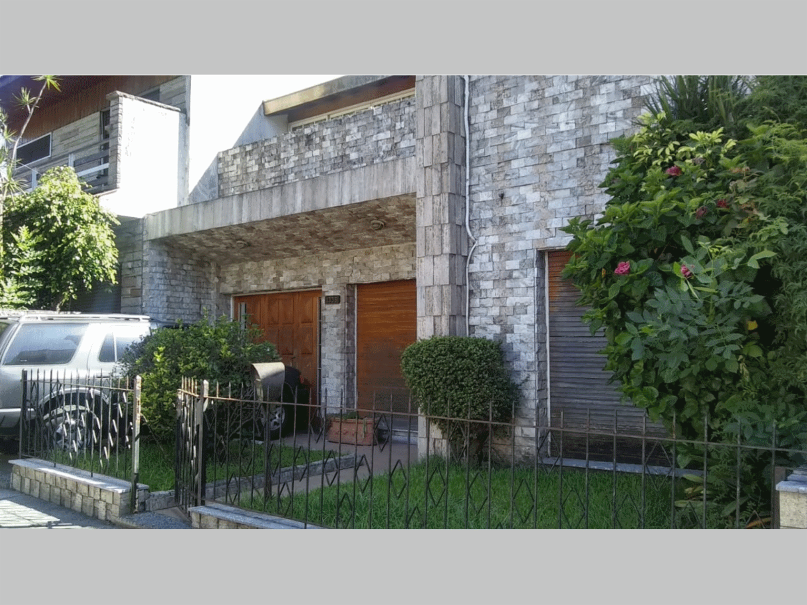 Casa en Venta en Versalles 3 ambientes 131 m2, 2 baños + terraza con quincho con parrilla, más garage y espacio guardacoches – Ruiz de los Llanos 1300 - 2