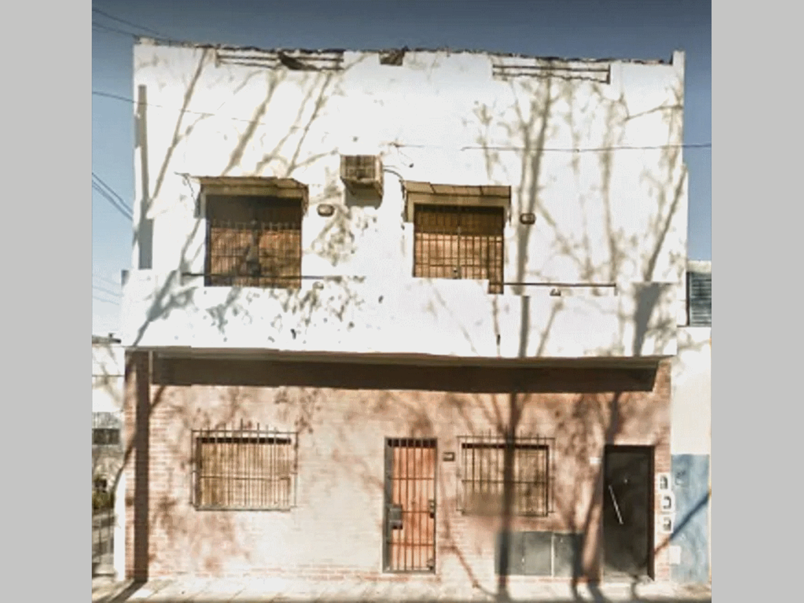 OPORTUNIDAD - PH en PB en Venta en Flores 4 ambientes 2 baños 130 m2 + patio, balcón y terraza con quincho, al frente - Portela 1700 — foto 2
