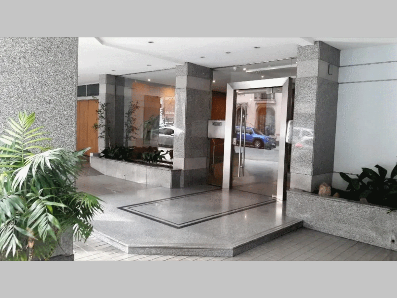 Departamento en Venta en Flores, 4 ambientes 2 baños 77 m2 + balcón, al contrafrente - Yerbal 1900 — foto 2
