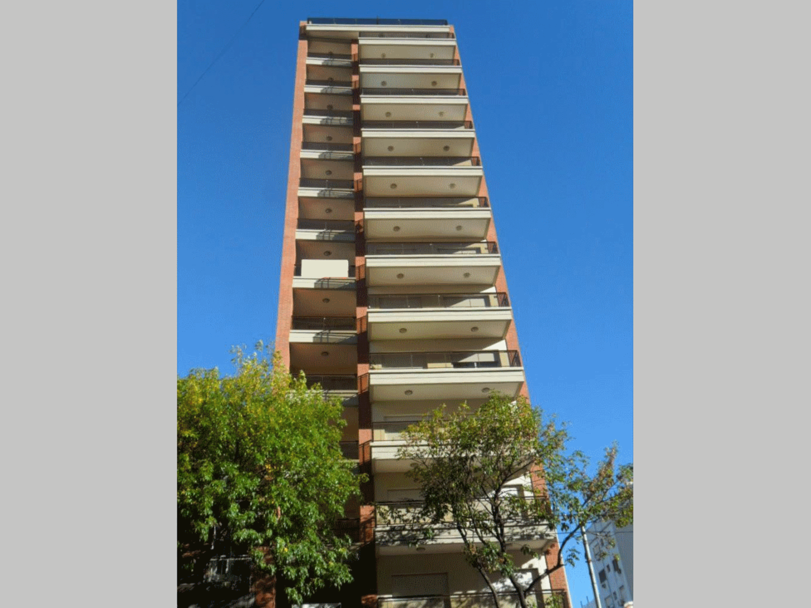 Departamento en Venta en San Cristóbal 2 ambientes 45 m2 + balcón al contrafrente, edificio con amenities, bajas expensas - Av Independencia 2200