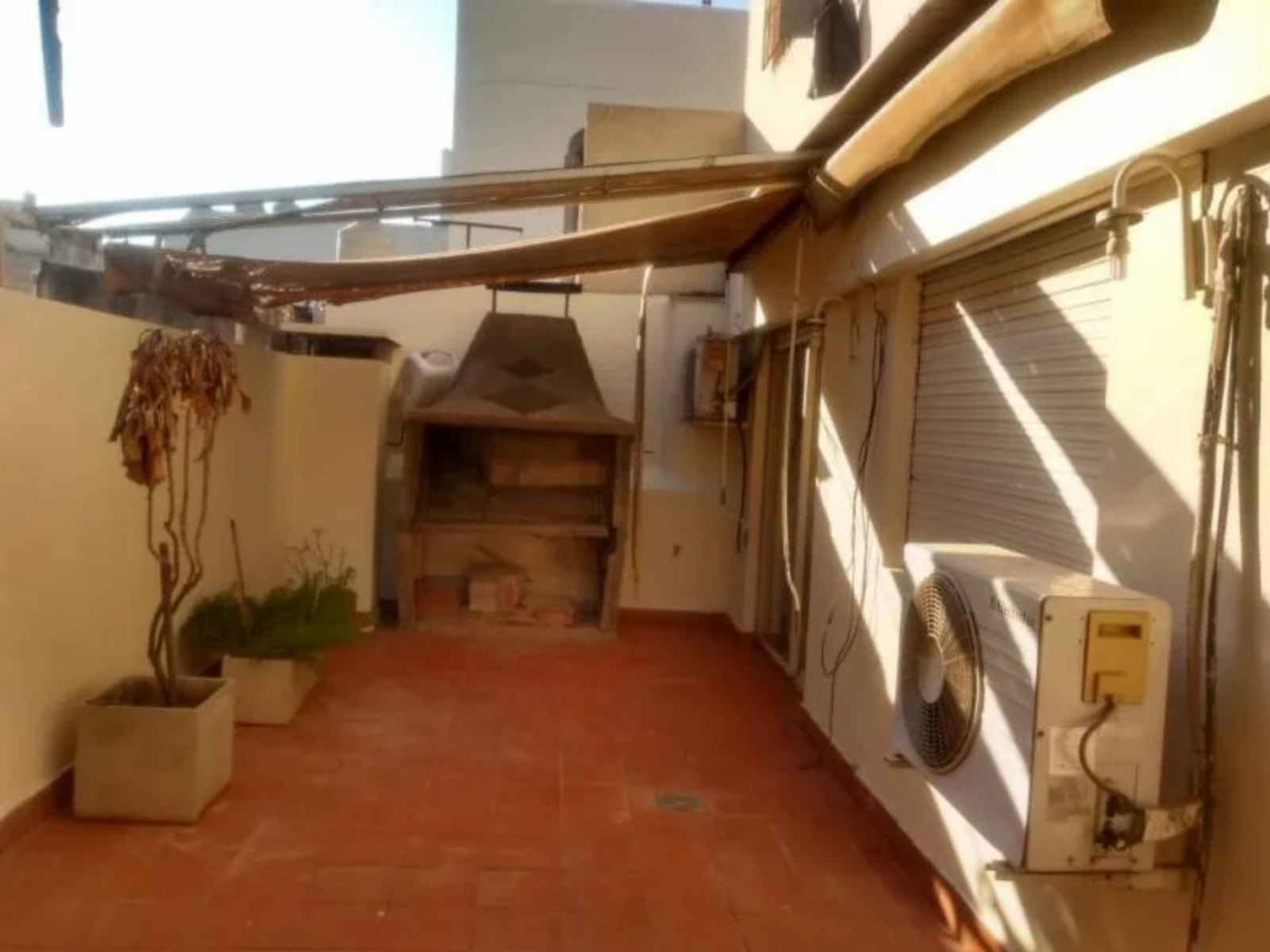 Semipiso en Venta en Flores 3 ambientes 65 m2 + 2 patios en 1er piso por ascensor, al contrafrente, con cochera cubierta - Argerich 900 - 4