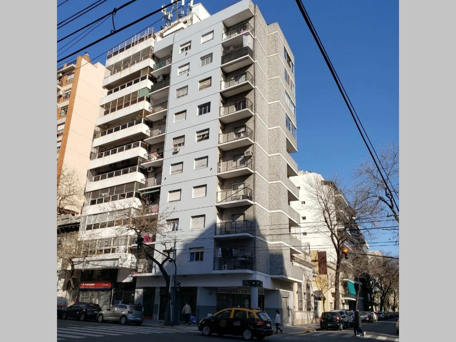 Piso en Venta en Almagro 5 ambientes 3 dormitorios 2 baños 93 m2 + 3 balcones en esquina al frente - Av Díaz Vélez 4100 — foto 2