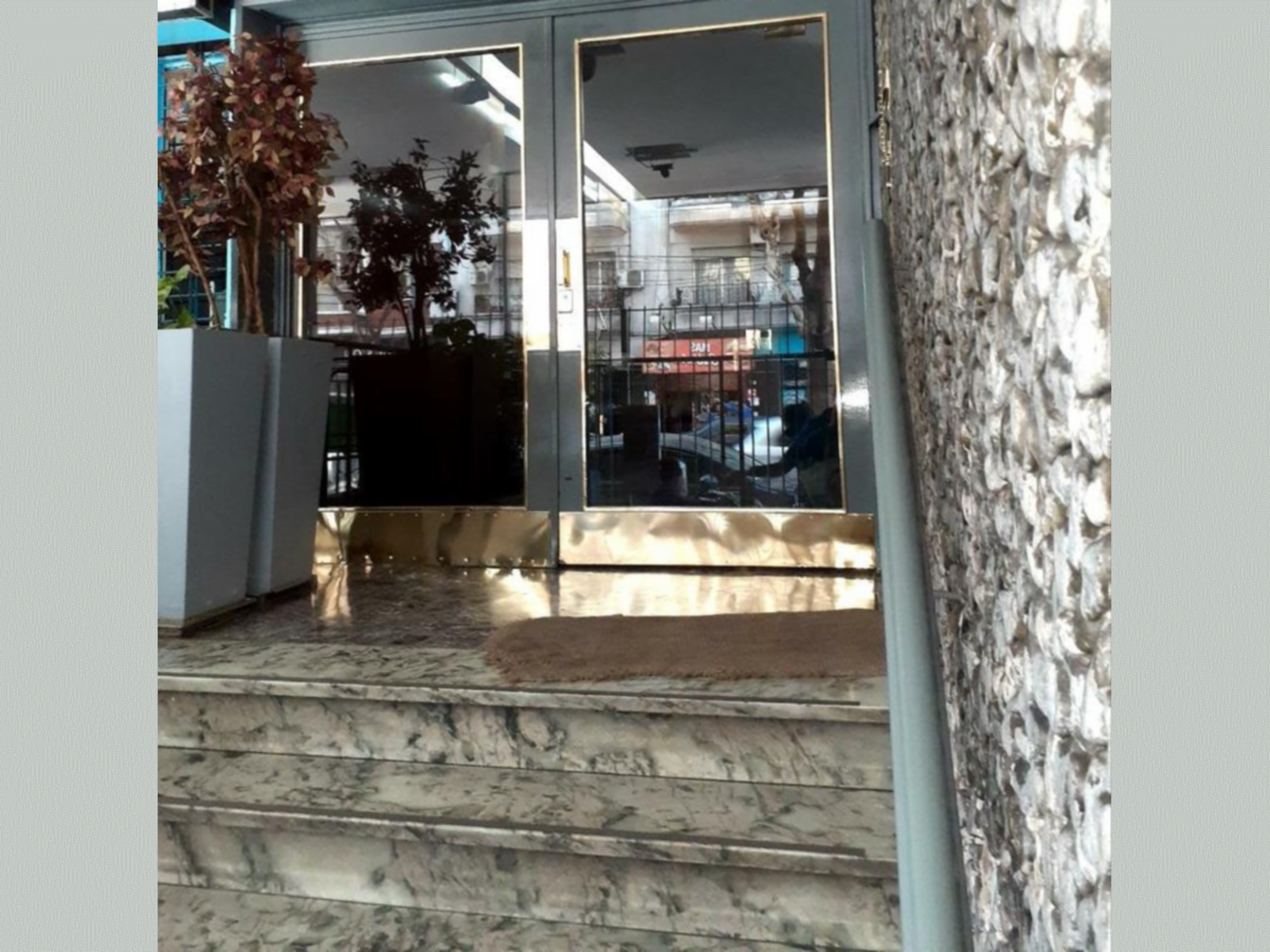 EXCELENTE - Piso en Venta en Almagro 4 ambientes + dependencia, 3 baños, 106 m2 + balcón, doble entrada - Medrano 500 — foto 3