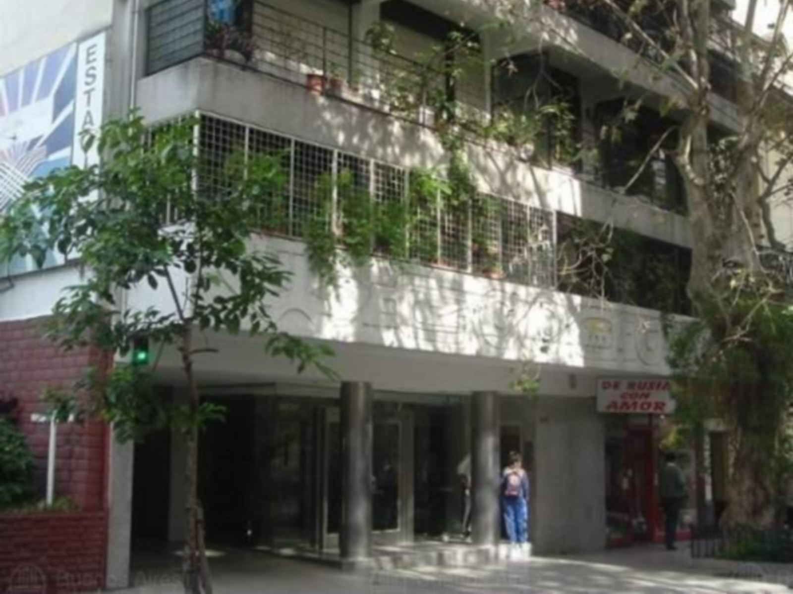 OPORTUNIDAD - Departamento en Venta en Balvanera 4 ambientes, 2 baños 98 m2 al contrafrente + cochera cubierta y baulera - Sarmiento 2100 — foto 2